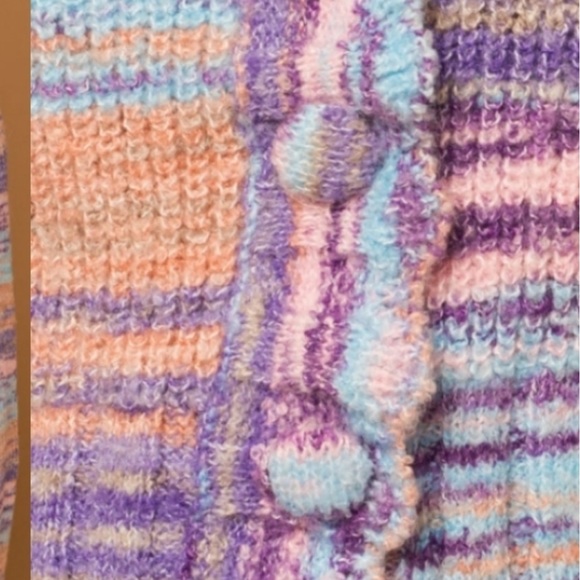 B157💙💜Stunning multi-color wave thin sweater in gorg color pattern+ thin weave - Picture 4 of 7